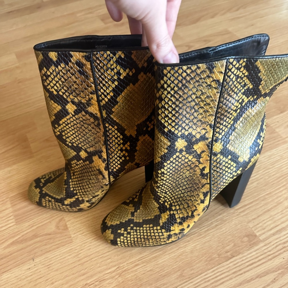 Women’s Snake Skin boots